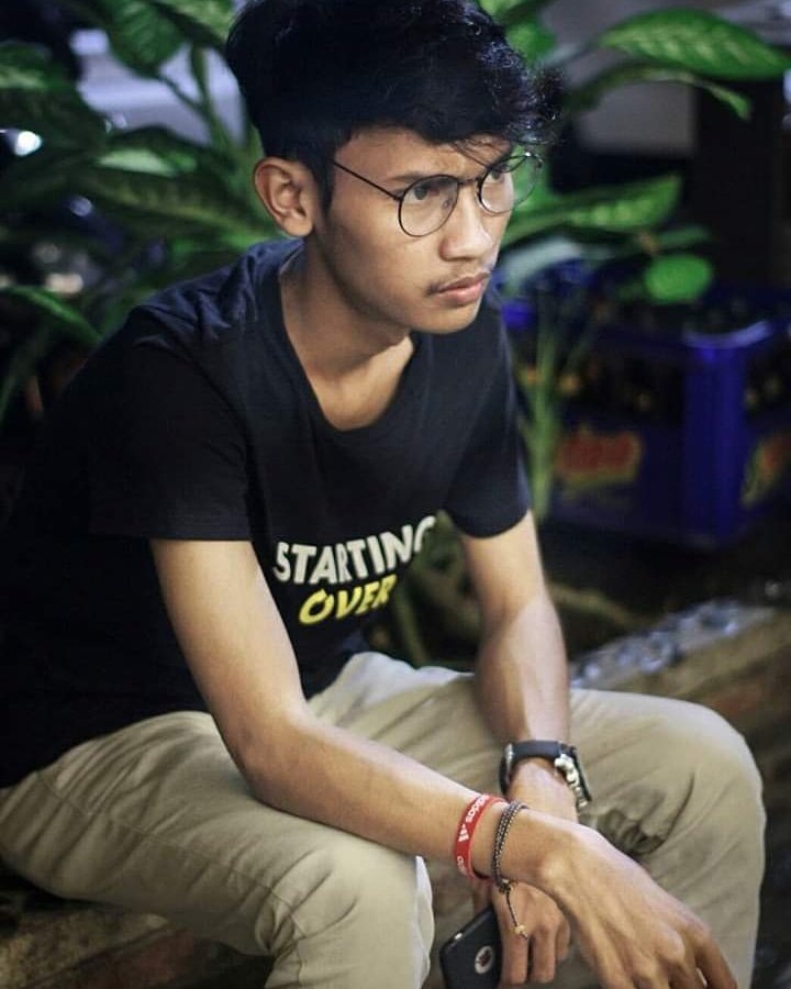AdrianKWsuper's tweet photo. 🙈 https://t.co/qDcMDR7qOG