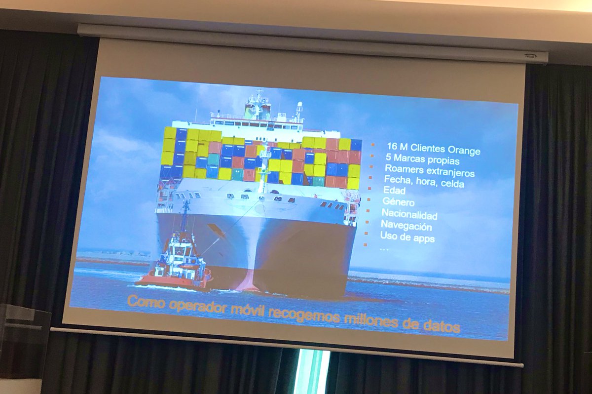 Muy interesante ponencia de <a href="/serranoblack/">José Antonio Serrano</a> de  <a href="/orange_es/">Orange España</a> y las posibles aplicaciones de la cantidad de datos que recogen #data4breakfast2020 Gracias <a href="/PiperLab_es/">PiperLab</a> por la invitación 😊