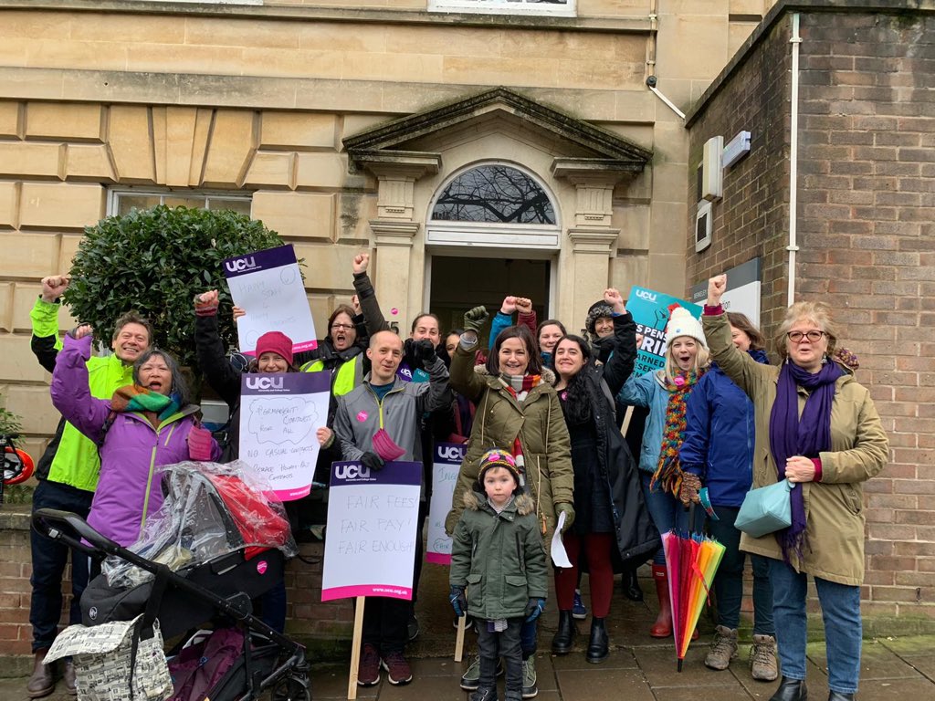 AbrahamsJJ's tweet photo. #SupportTheStrike #UCUStrike scenes of solidarity at @SOEBristol #Power2ThePPL https://t.co/GYuACsTm4U