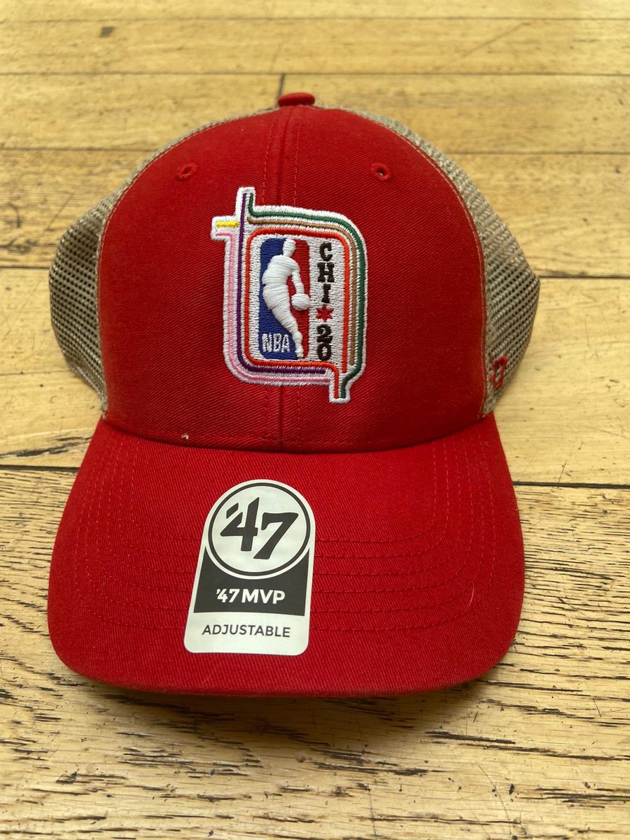 AgenceJuly29's tweet photo. Fans de #NBA ! @AgenceJuly29 vous fait gagner une casquette souvenir du #ASG2020, débarquant tout droit de #Chicago et ramenée par @JMonclar en personne 😉🏀🌟 Pour participer, follow @AgenceJuly29 + RT. Tirage au sort ce samedi à 12h.
#Concours https://t.co/lfXl8EQc3N