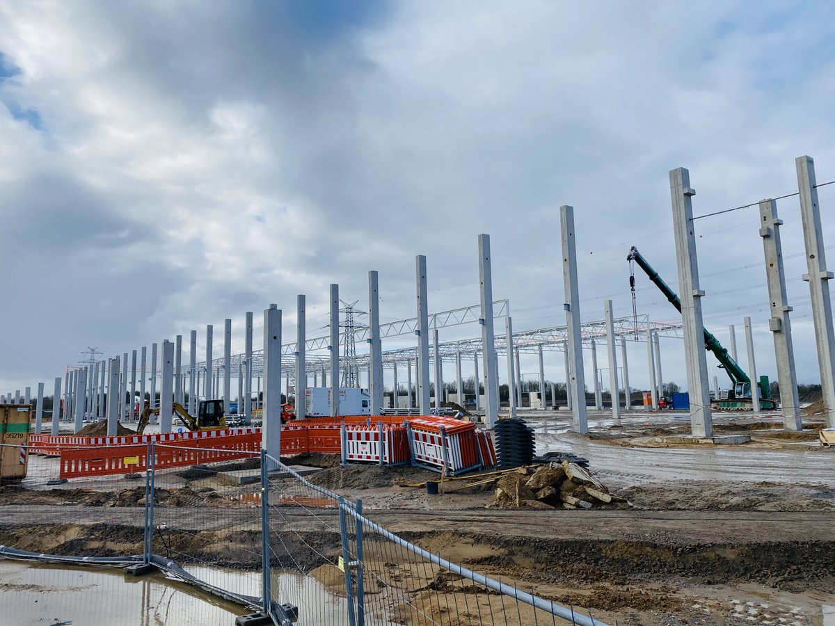 KajimaEurope's tweet photo. We were in Germany this week visiting our Hamburg North #logisticsproject, where Phase 1 construction is currently underway.

This is Kajima’s first project in Germany as part of our strategic alliance with #PanattoniEurope.

https://t.co/iesFeK2aN0 https://t.co/UT6lLqpuxm