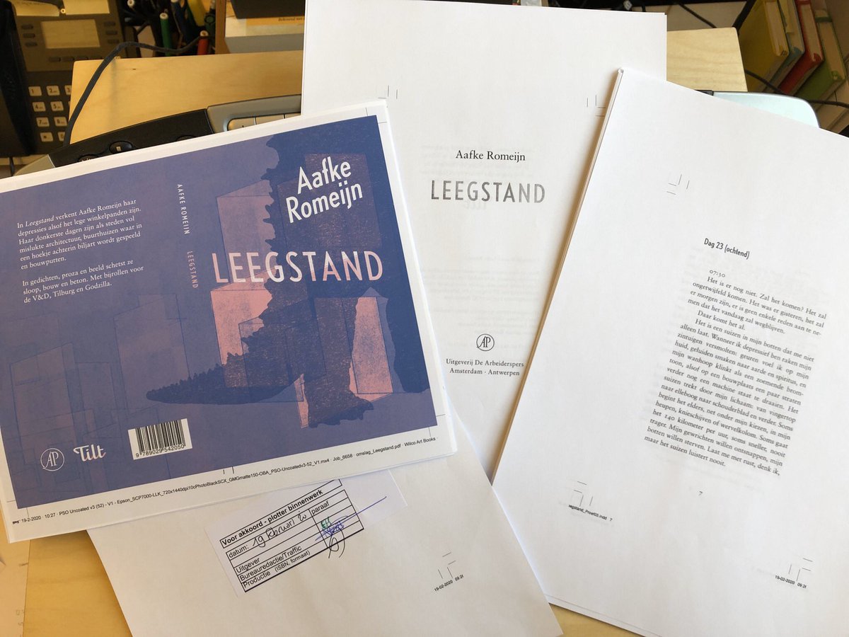 Vandaag gaat dit prachtige boek met poëzie, proza en beeld over depressie en architectuur naar de drukker: #Leegstand van <a href="/aafkeromeijn/">Aafke</a>. Vormgegeven door Janine Hendriks (geen fam), presentatie @TilburgTilt op 14/3 - verheug me! <a href="/arbeiderspers/">De Arbeiderspers</a>