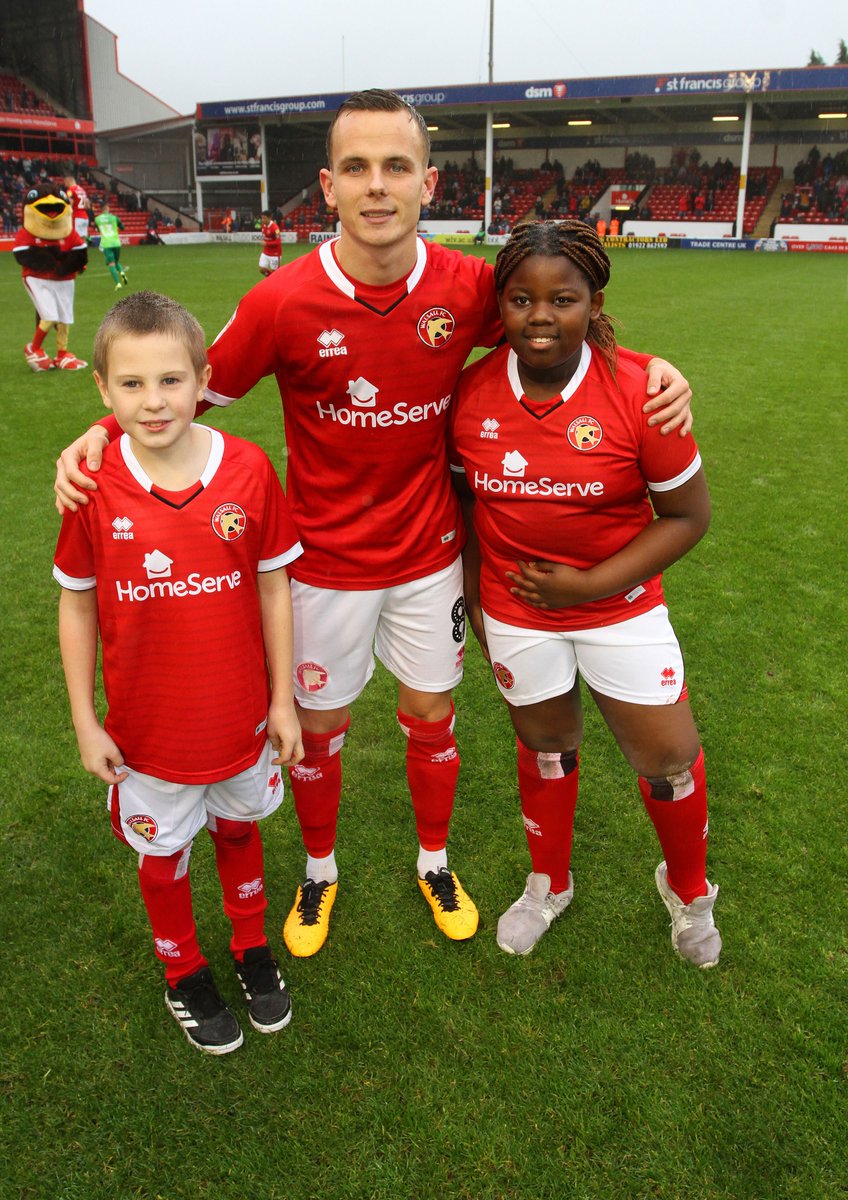 WFCFoundation_'s tweet photo. 🎉 Happy 24th birthday to our current Community Player of the Year and @PFA ambassador @kins1996!
Liam has always been a champion of the scheme and supporter of our programmes in the Walsall community. #WFCCP @WFCOfficial https://t.co/S0k9ZravTN