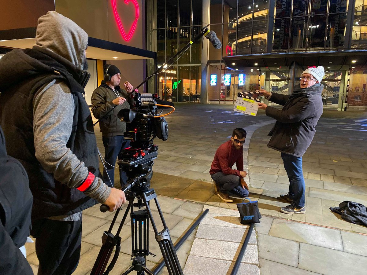 SYNCOMicrophone's tweet photo. Film site of #Roundabouts #MKFN. Adopting the hyper-cardioid pattern, #SYNCO #MicD2 focus on picking up the sound right in front of the microphone. #CanonC200 is used to capture the image and motions. What would you say about this setup?
π· by @Edward Lui https://t.co/YBLiCve046