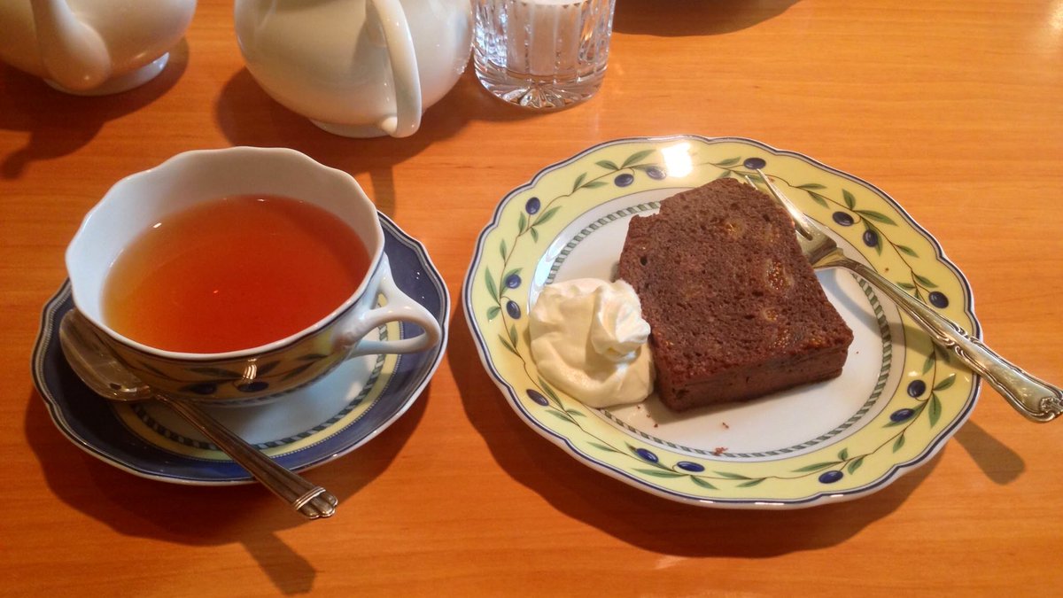 etc_mgr's tweet photo. 紅茶ケーキセット
#DIeKatze #ディーカッツェ
#飯テロ #スイーツテロ #とある店長の飯テロ https://t.co/VbUr98WcJU