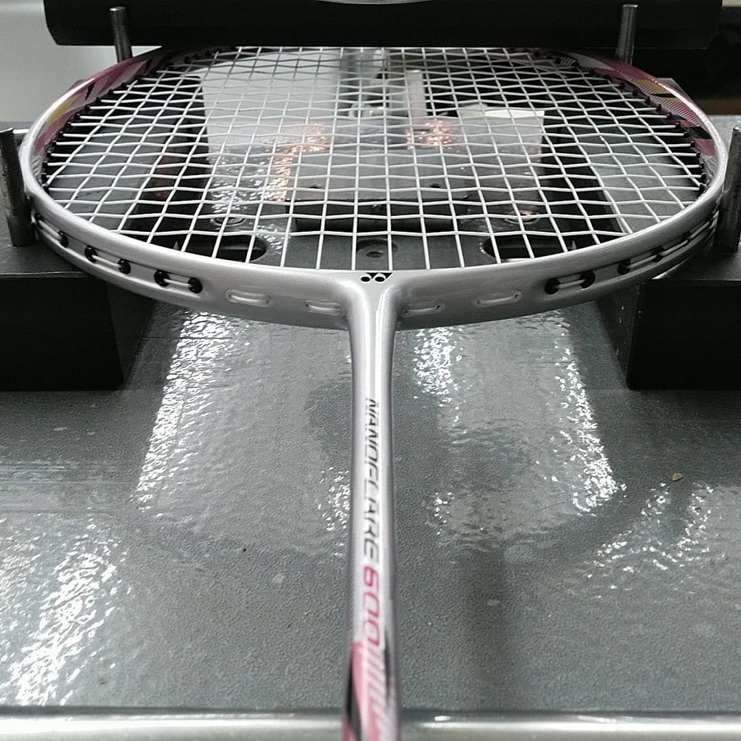 netin_tanushi's tweet photo. #yonex #ヨネックス
#nf600 #ナノフレア600
#bgsky #スカイアーク #実ゲージ 0.675㎜
#21ポンド #面圧平均42.5
 @ ネットイン　バドミントンガット張りの店 https://t.co/l0IEJ5PBUs