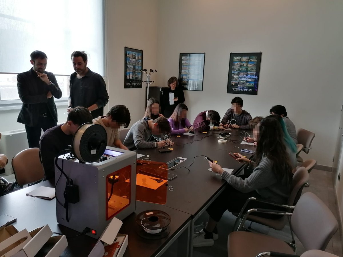 kentstrapper's tweet image. Giornata all&apos;insegna dell&apos;#informazionedigitale presso la Camera di Commercio di Firenze con gli studenti dei licei Russell-Newton e Rodolico di Firenze con Punto Impresa Digitale Firenze

#kentstrapper #3d #3dprinter #newgenerations #penna3d #manifatturaadditiva #digitale