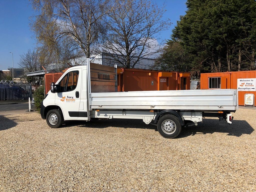 FoxyRentals's tweet photo. Flatbeds available at Foxy from £60 per day or £103 on a 2 day weekend special. All prices include VAT and fully comp insurance. https://t.co/pJQdm6pHfA