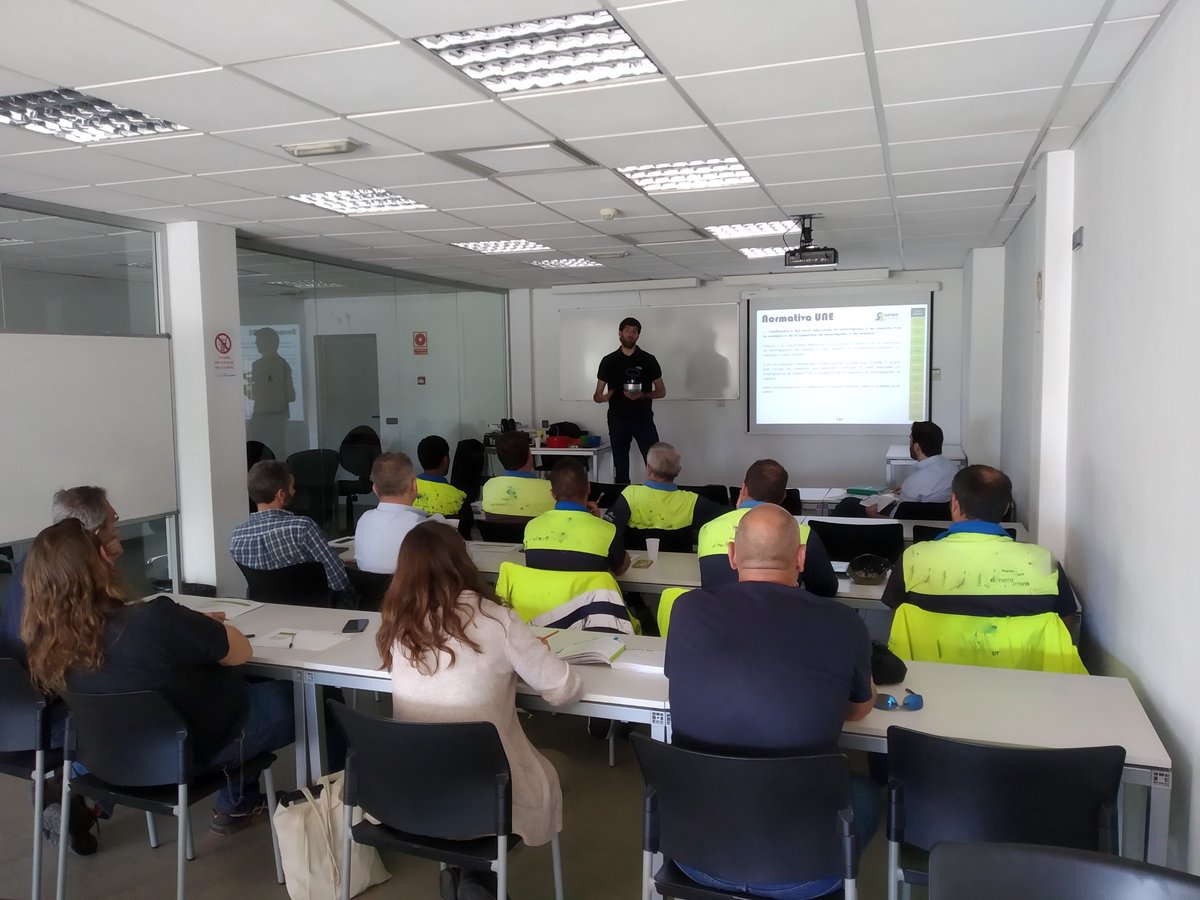 SanpeIngenieria's tweet photo. Formaciones SANPE en materia de seguridad de áreas infantiles, deportivas, biosaludables...en base a las normativas europeas: UNE-EN 1176, UNE-EN 1177, UNE-EN 16630, UNE-EN 15312...
#sanpe #seguridadinfantil #inspeccionparquesinfantiles #formacionnormativa #formacionessanpe https://t.co/hNClu4veIj