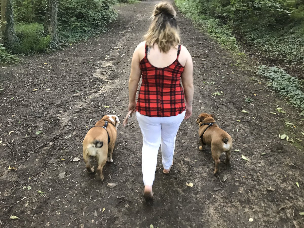 linzksm's tweet photo. #LoveYourPetDay 💗🙏🏼💙 https://t.co/RBmNkmpF0n