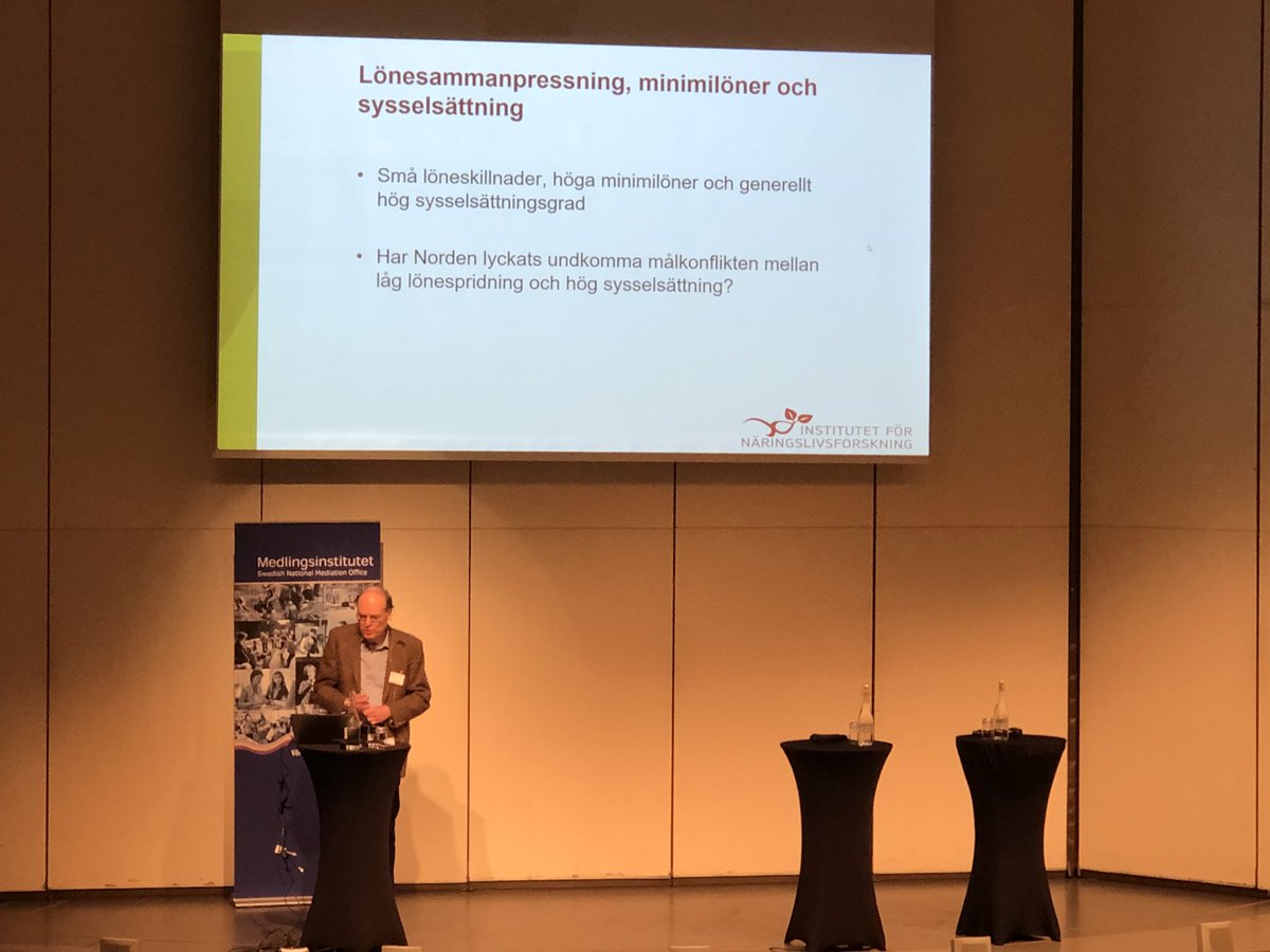 Fastigo_org's tweet image. Per Skedinger på Institutet för näringslivsforskning kan inte se några starka argument för att lagreglerade minimilöner.  #medlingsinstitutet