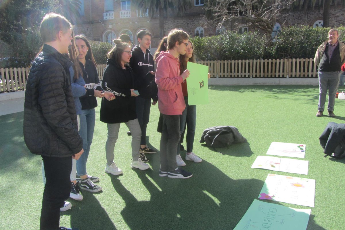 epiasabadell's tweet photo. Ahir, més de 40 alumnes de @escolapiabalmes, @epterrassa, @escolapiasarria i @epiasabadell que formen part dels Grups de Reflexió de 4t ESO, es van trobar a Terrassa per dur a terme la 2a trobada del curs. Més info a: https://t.co/l5OhjStnfi
#PASTORALPIASABADELL
#4TESOPIASABADELL https://t.co/R6UyY3Oi2V