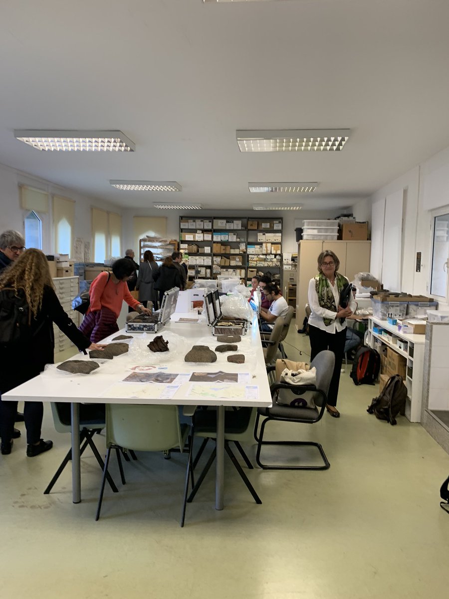 Isabelle Sidéra (@sidisasid) on Twitter photo Visite du groupe DÉCAPAN (#IRN <a href="/CNRS/">CNRS 🌍</a>) du Laboratoire de préhistoire et <a href="/PaleogenomicULL/">Paleogenomics Lab at ULL</a> à l’université de la Laguna à Teneriffe <a href="/ULL/">Universidad de La Laguna</a> <a href="/AlejaCalderon/">Alejandra C. Ordóñez</a> @tho_perrin <a href="/PreTechArcheo/">Préhistoire & Techno</a> @MAENanterre <a href="/UParisNanterre/">Université Paris Nanterre</a> Visite du groupe DÉCAPAN (#IRN <a href="/CNRS/">CNRS 🌍</a>) du Laboratoire de préhistoire et <a href="/PaleogenomicULL/">Paleogenomics Lab at ULL</a> à l’université de la Laguna à Teneriffe <a href="/ULL/">Universidad de La Laguna</a> <a href="/AlejaCalderon/">Alejandra C. Ordóñez</a> @tho_perrin <a href="/PreTechArcheo/">Préhistoire & Techno</a> @MAENanterre <a href="/UParisNanterre/">Université Paris Nanterre</a>