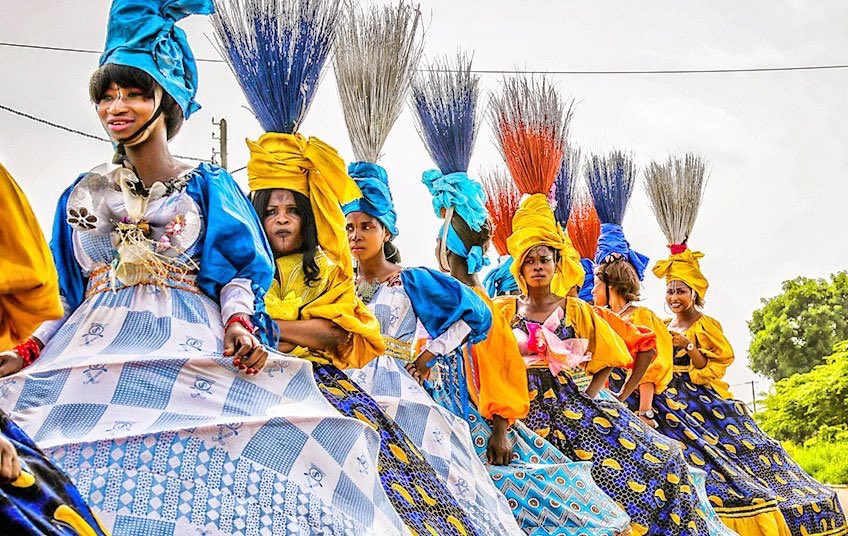 Popo Carnaval de Bonoua 📷 @IvoireTourisme