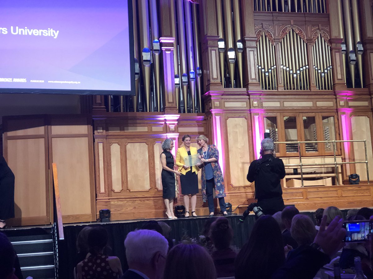 Proud moment! <a href="/Flinders/">Flinders University</a> receiving the #Athenaswan medal #SAGEA2020 #WomenInSTEM <a href="/Science_Academy/">Australian Academy of Science</a>