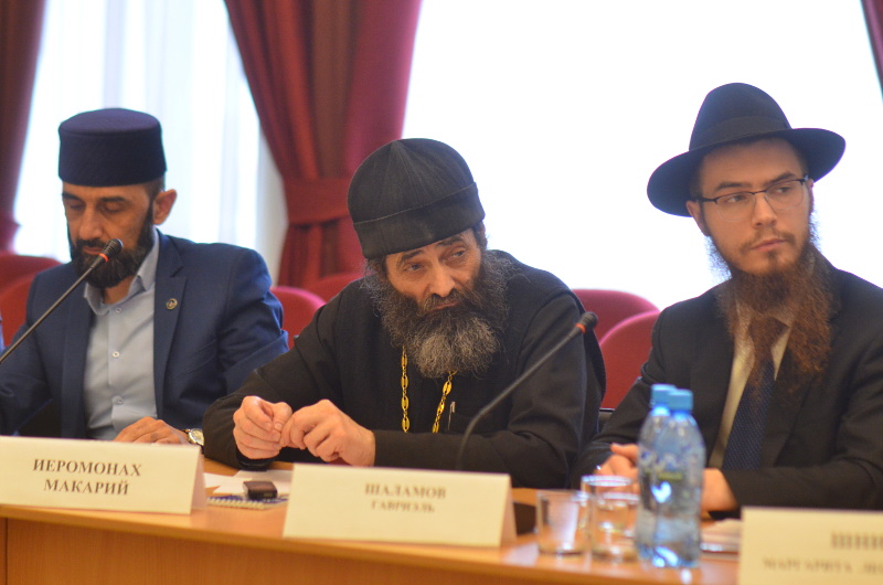 19 февраля 2020 года в #ИвановскийДомНациональностей прошло заседание Совета при губернаторе Ивановской области по гармонизации межнациональных отношений. Подробности на сайте #ИДН idn-37.ru/200220-zasedan…