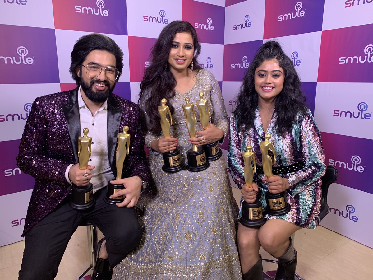 SachetParampara's tweet photo. Hum 7 Saath hain ❤️❤️

Many congratulations to the melody queen @shreyaghoshal ji, for #mirchimusicawards #smule  
We will remember the wonderful jamming session post the event. 🙏🙌🤗 https://t.co/l8dnoCz3nx