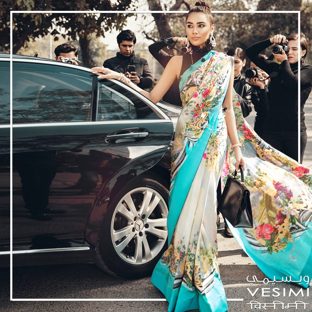 _VESIMI's tweet photo. Infinitely glamorous and the epitome of classic elegance, 'Villete' brings you Élan's stunning grip silk saris featuring artsy and sophisticated prints in bold hues.

Launching on 20th February 2020

#ElanVillete #élanxvesimi #ElanOfficial #Luxury #Vesimi #Dubai #KhadijahShah https://t.co/iidhIAZ6nd