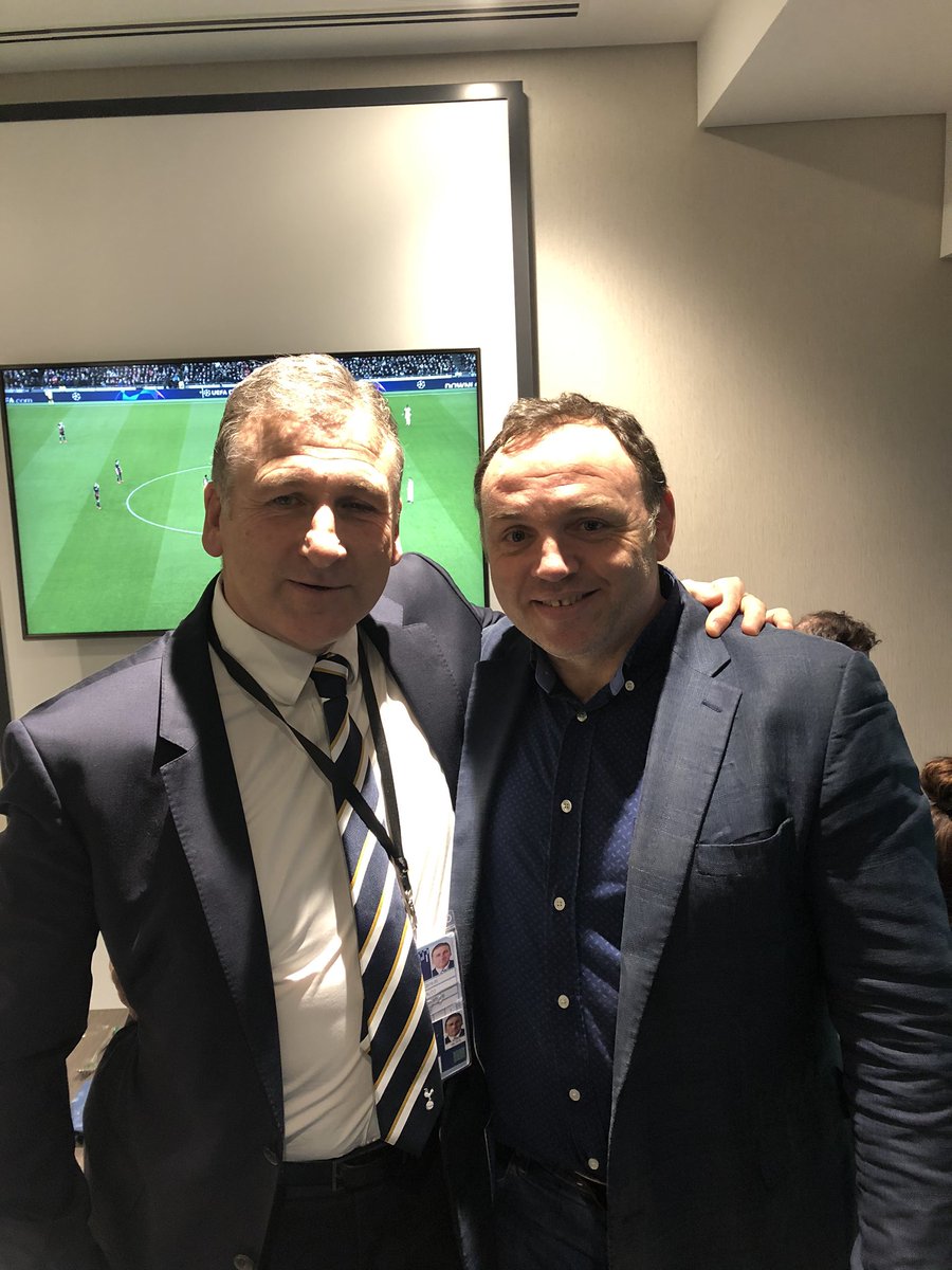 robhendo13's tweet photo. Shame about the result @SpursOfficial , but still only half time...all right behind you!
An absolute pleasure to meet @falco_mark , more than made up for the disappointment #legend #beersoon! https://t.co/owGl9fYqzY