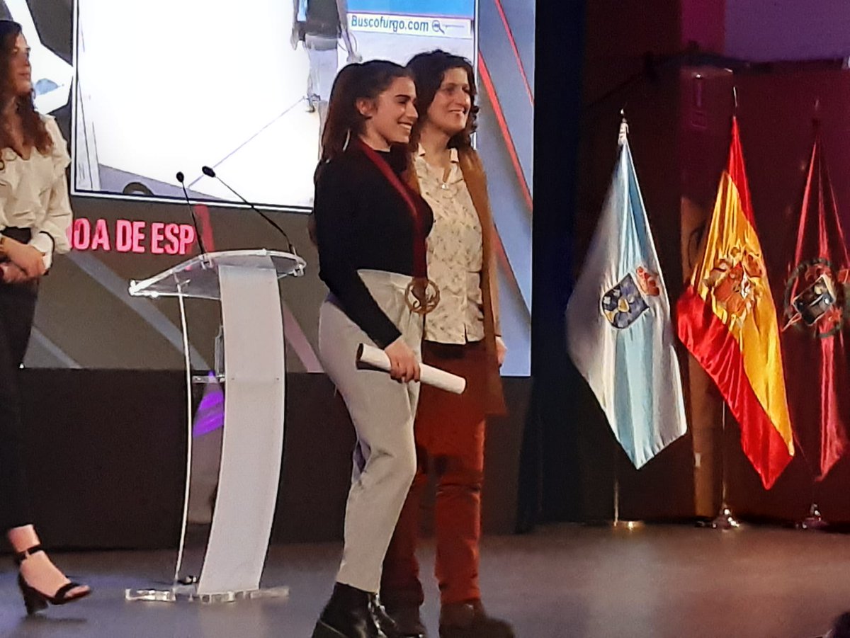 Mocidade_Compos's tweet photo. ⚽️⚾️🏀🏸 A mocidade, protagonista na IV Gala do Deporte de #Compostela
📎 https://t.co/22n3gxMtYE #dxtsan #mocidade https://t.co/neBORSqYlH
