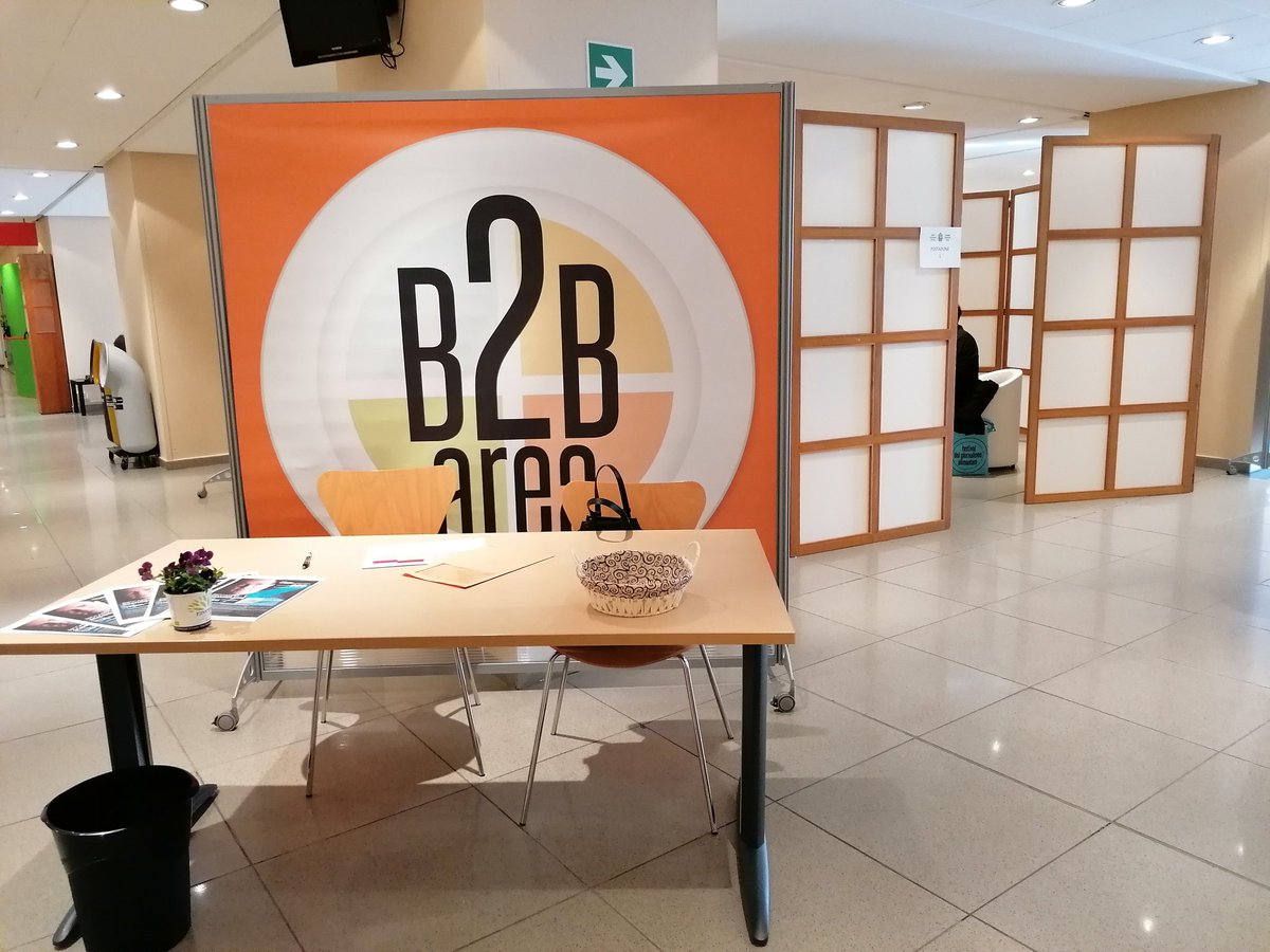 CamComTorino's tweet photo. #20febbraio Il @foodjournalfest è anche #business: oltre 60 comunicatori e una trentina di aziende per gli incontri #b2b oggi e domani #maestridelgusto #storytelling #foodtelling https://t.co/UKQmhPXyzc