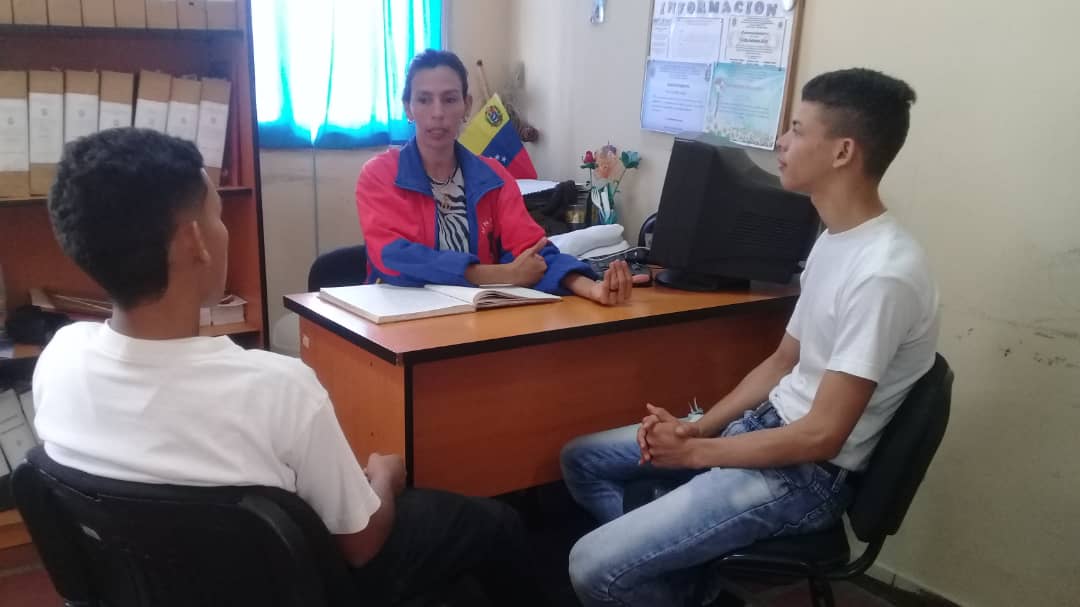 UNEFAextension1's tweet photo. Equipo de ASyPC realiza seguimiento y apoyo al proceso de inscripcion y registro de nuevos estudiantes...
@UNEFA_VASyPC @unefave @SalaUnefa https://t.co/lLLFJzUkGN