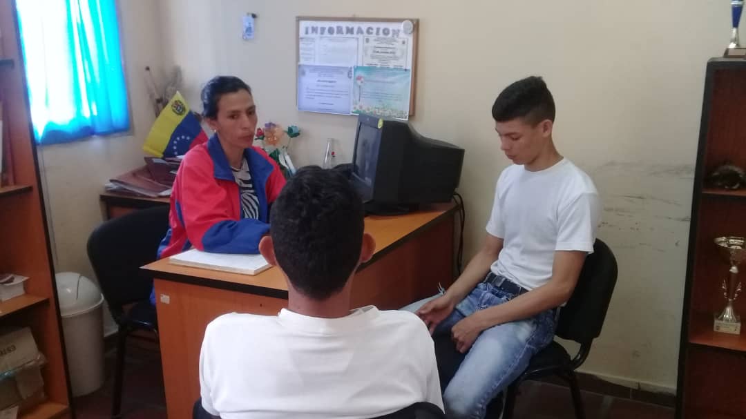 UNEFAextension1's tweet photo. Equipo de ASyPC realiza seguimiento y apoyo al proceso de inscripcion y registro de nuevos estudiantes...
@UNEFA_VASyPC @unefave @SalaUnefa https://t.co/lLLFJzUkGN