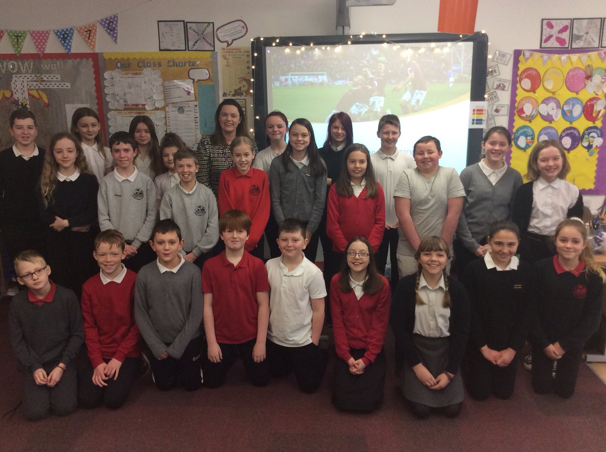 DunbarPrimary's tweet image. WOW! Great morning here in P7C with Catriona McCallum visiting us talking all about her role as marketing and communications director for Hearts football club!😁👏🏻⚽️ thank you for all the goodies and taking the time to see us we really appreciate it! #ARCH #ambition #community