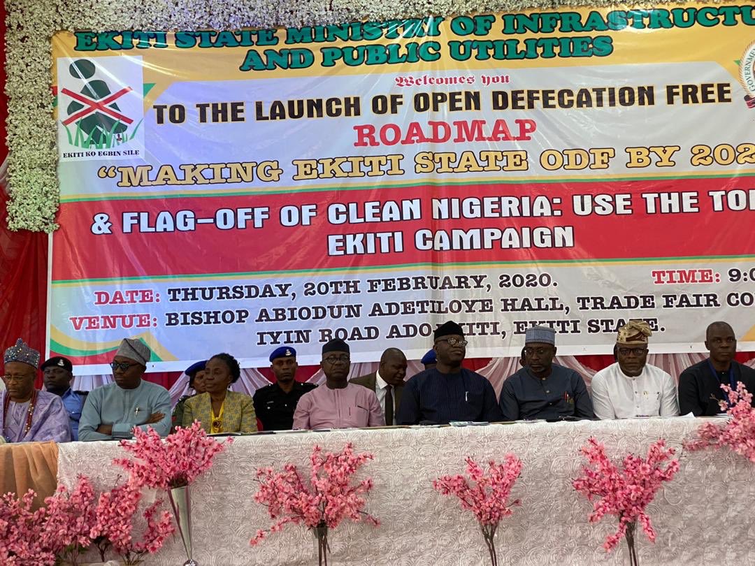 ekitistategov's tweet photo. BREAKING: Government of Ekiti State launches the Open Defecation Free Roadmap and the Clean Nigeria: Use the Toilet Campaign in Ado Ekiti. In attendance is the State Governor, Dr @kfayemi, Hon. Minister for Water Resources @FMWRNigeria, Engr Suleiman Adamu, and top govt officials https://t.co/wgG7sJTwZe
