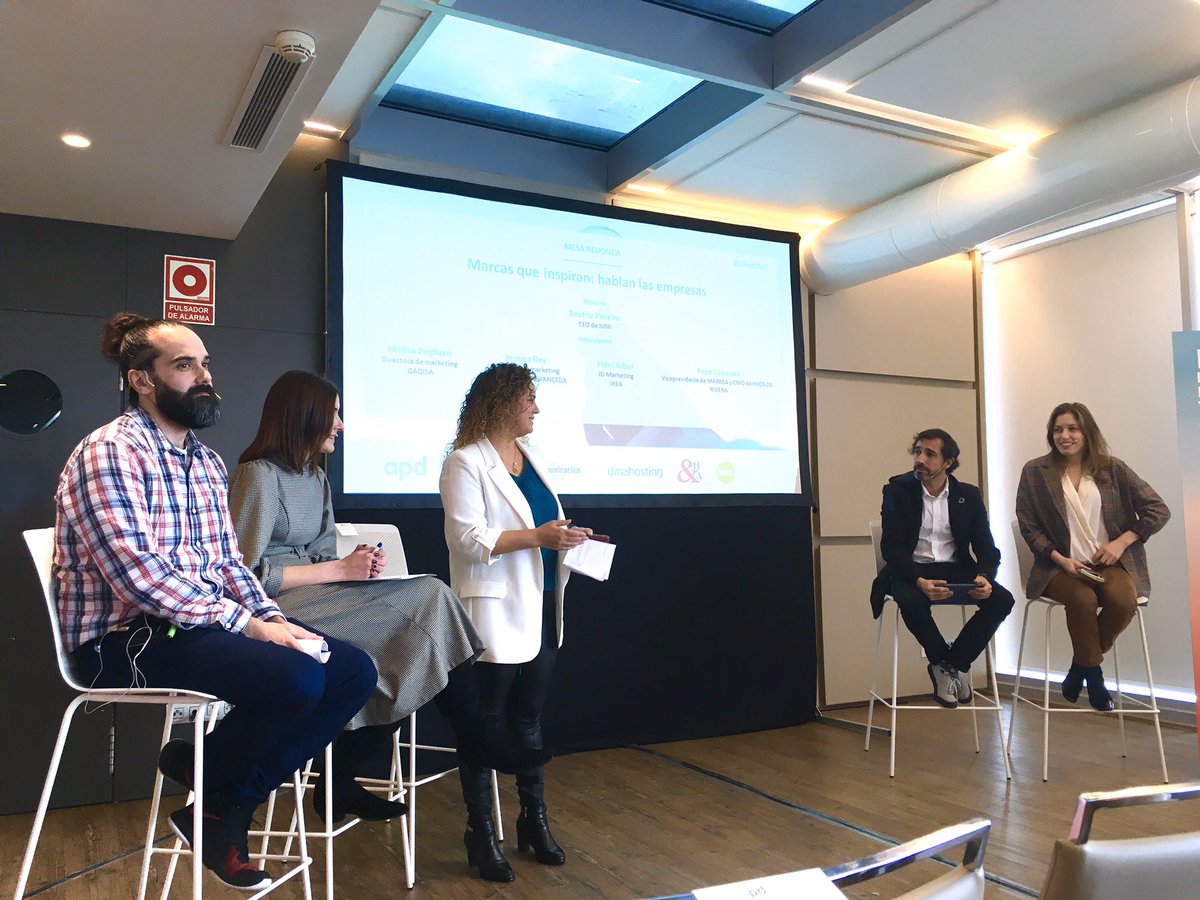 lauramaria_vaz's tweet photo. "Marcas que inspiran: hablan las empresas". Momento de debate con directores de marketing: Melisa de @gadis, Jessica de @xanceda, Fidel de @IKEASpain y Pepe de @MundoHR. #IVForoMK. https://t.co/i3ZUbJyptK