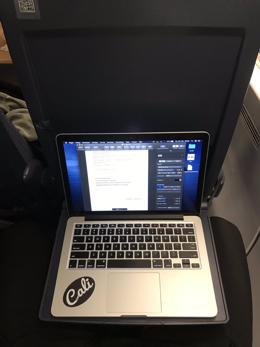 aandre_l's tweet photo. Falls mein Blog verspätet online geht, kann ich da schonmal gar nichts für...die DeutscheBahn hatte Verspätung. #onkomm https://t.co/3OBsE4Z1n4