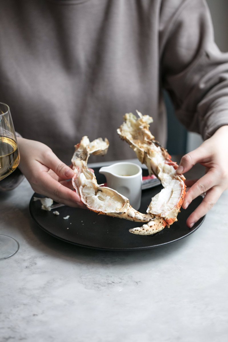 fancycrabuk's tweet image. Red King Crab baked or served on ice. When you order the King of the sea, you will experience the unrivaled taste, quality, and texture🦀
⠀
#fancycrab #crabclaw #crab #londonfoodie #seafood #foodblogger #goingoutlondon #redkingcrab #crablondon #londonrestaurants #LondonEats