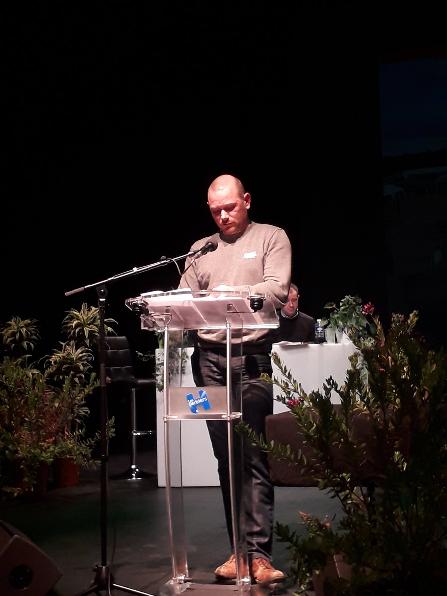 #CongresFDSEA85 #InterventionsCantonales Frédéric BORDERON Pays de Mortagne "Comment des gens qui ne connaissent rien à l'agriculture peuvent nous juger ? Il nous faut continuer à communiquer pour expliquer notre métier"