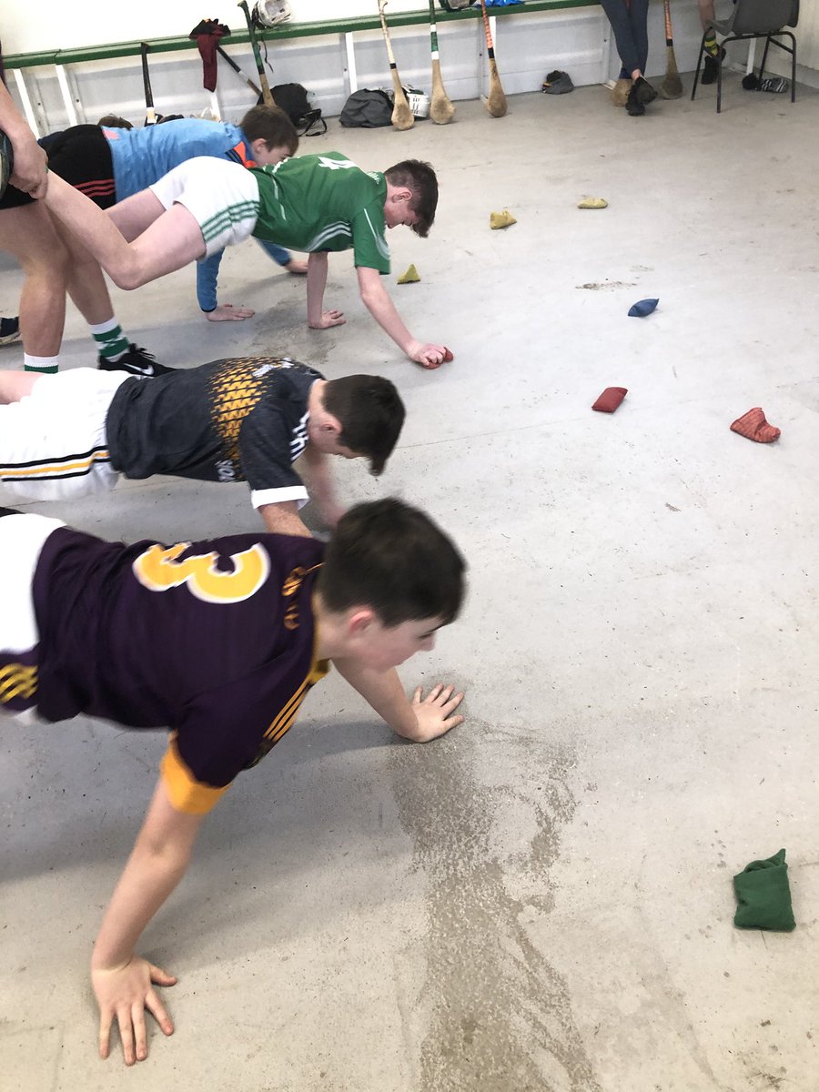 MonahanAl's tweet photo. Super attitude and skill levels on display in @StPetersWexford this morning for the Wexford District Hub. Ball work , quick feet, reaction time and core stability all in the menu today. @ShaneO_Hanlon @wexgaacoaching  #molanóige https://t.co/lbNDKQwmdB