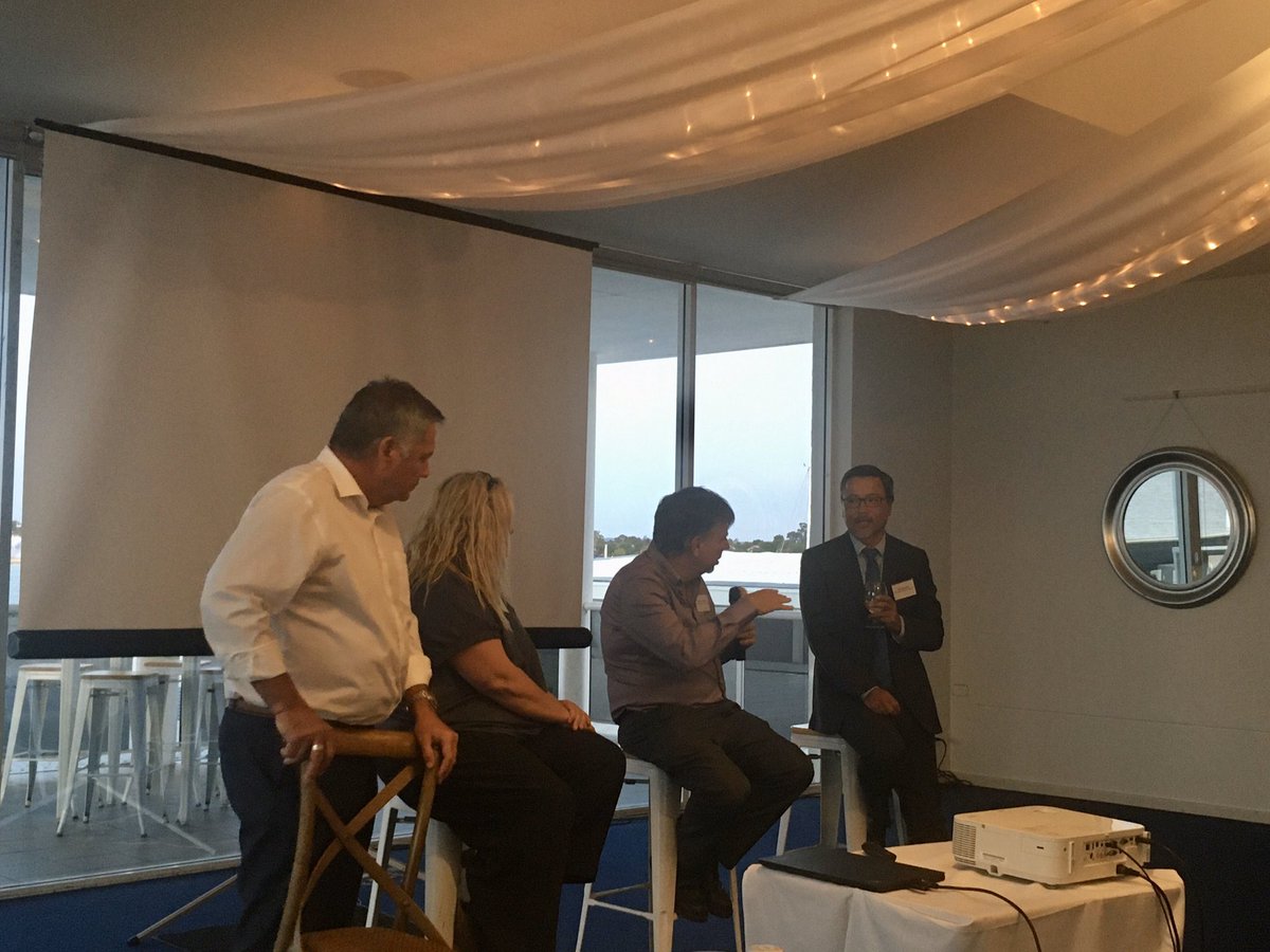 HlthResDataHUB's tweet photo. Engaging Q&amp;A with the presenters @docandrewj, Robyn Sermon and Neil Boudville @digihealthcrc #telehealth #healthcare #ruralhealth #patientcare https://t.co/otaI46wBTC