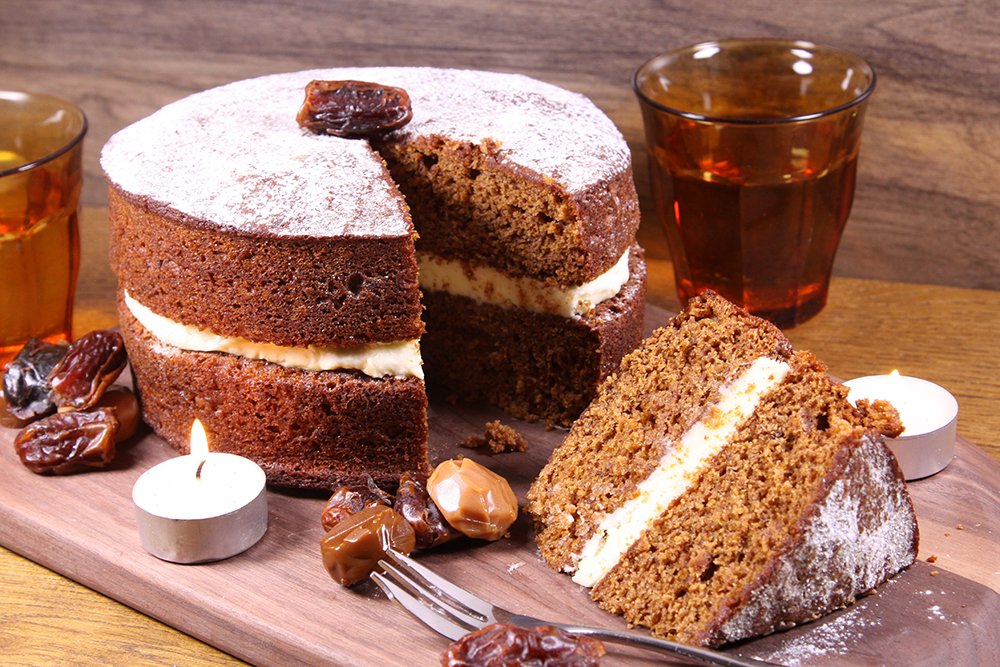 SpongeCakesLtd's tweet photo. Don't forget your Sticky Toffee Sponge Friday orders! With home-made date puree, free range eggs, golden syrup and treacle - this cake is irresistible ๐ Order before 2pm today for delivery tomorrow - https://t.co/CHjCvUyWwV ๏ธ#SpongeFriday #BakewellSponge #CakeForTheWeekend https://t.co/ulRa4QI17U