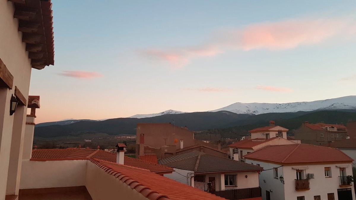 HotelPiconSN's tweet photo. En @HotelPiconSN estamos trabajando para que disfrutes de tu estancia y de vistas como estas 😍🏔👇 Permanece atento a nuestras redes sociales y no te pierdas ninguna de nuestras novedades 📱😉 ¡Nos vemos pronto!

Síguenos en Facebook 👉 https://t.co/8R7knCFziA https://t.co/NUv2FOFhe4