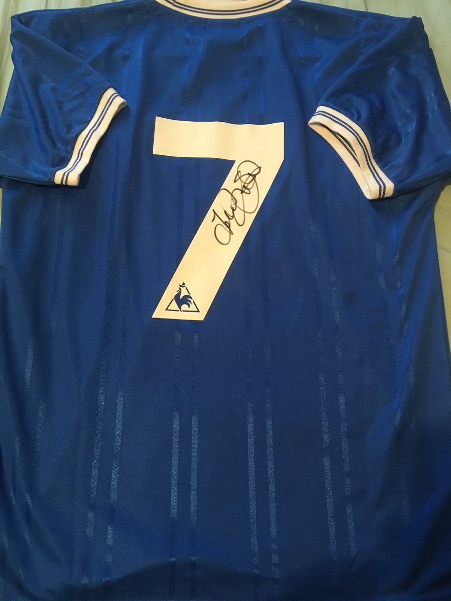 IconicSignature's tweet photo. Signed Trevor Steven Everton 1985 ECWC Shirt with exact photo proof https://t.co/rM7a2UfTlv