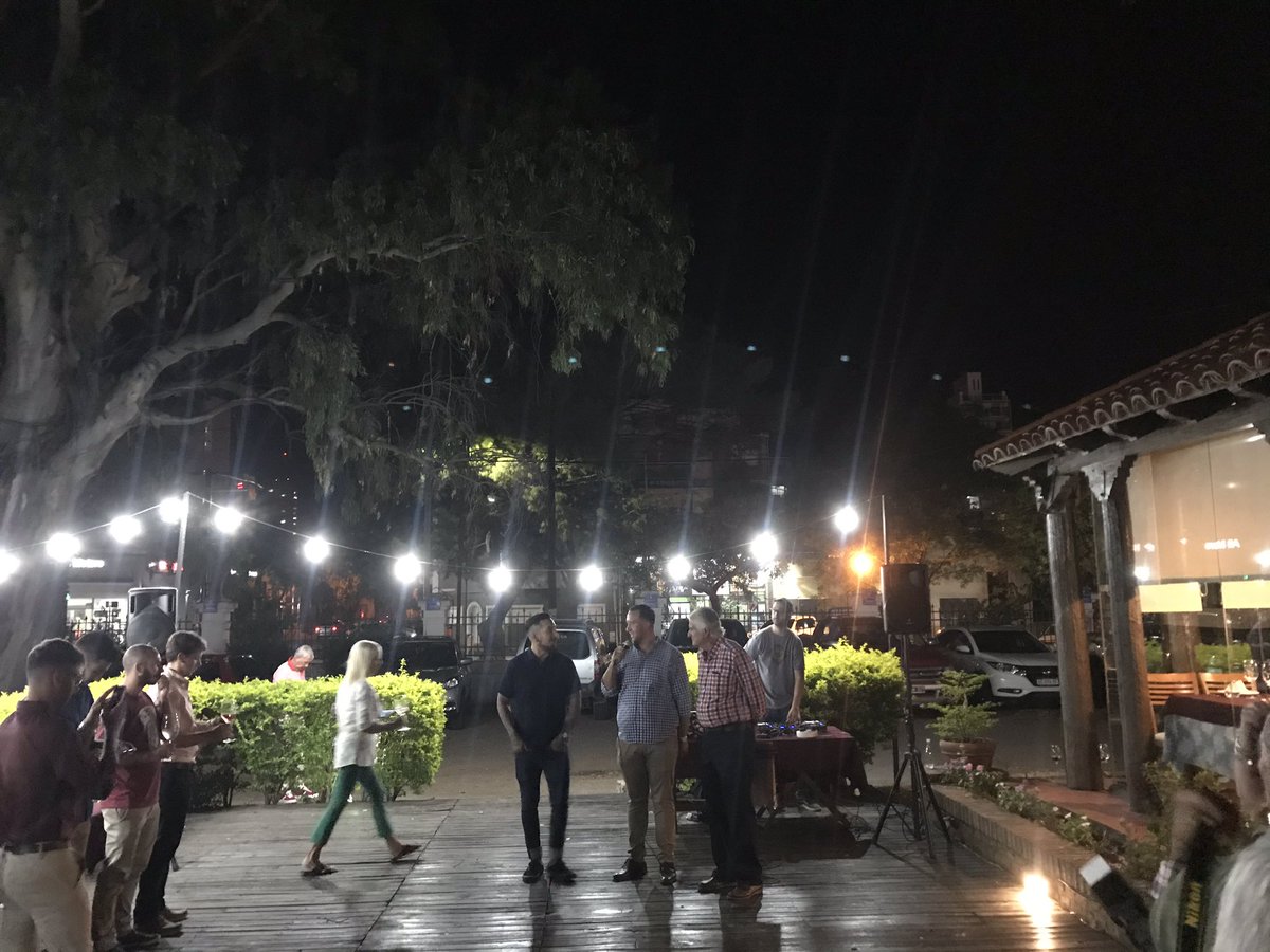 Anoche fue inaugurado el mural en nuestro predio que refleja al hombre de campo, obra de El Niño de Cobre, gran artista santafesino, por iniciativa de Don García.
La institución agradece a dichos protagonistas por la obra!