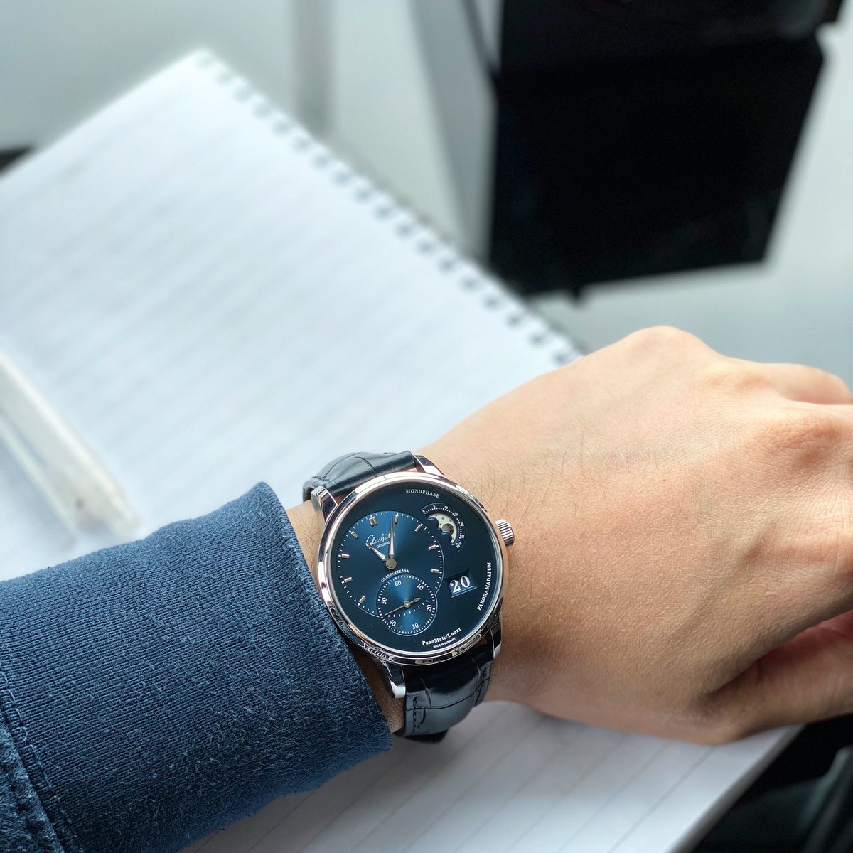 I had a white dial 4 years ago but sold it due to the fact that I thought i was too young for it. 4 years passed and now I think I can retake the ownership of this stunning blue dial. #glashutteoriginal #panomaticlunar
