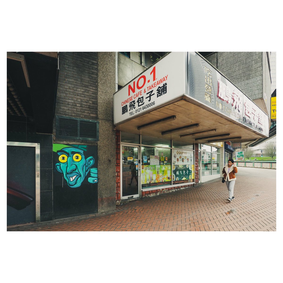 AlmostJones's tweet image. Enjoying widey week - probably my favourite type of shot. Getting loads of stuff in frame never fails to please. #wideangle #birmingham #brum