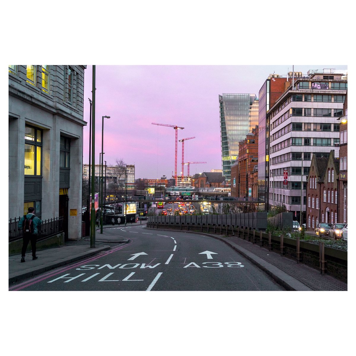 AlmostJones's tweet image. Enjoying widey week - probably my favourite type of shot. Getting loads of stuff in frame never fails to please. #wideangle #birmingham #brum