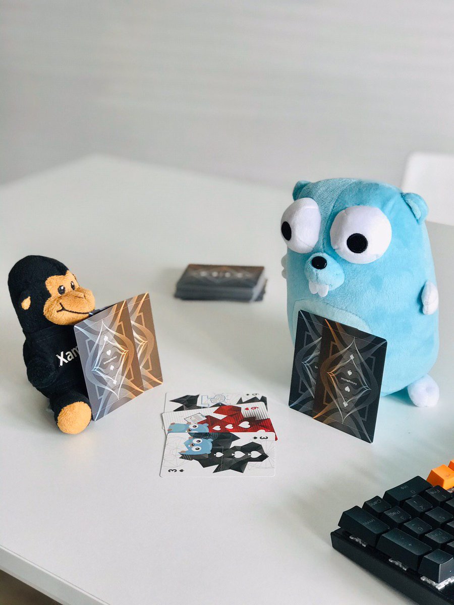 duckpagesnc's tweet photo. Monkey VS Gopher.... Who wins? :P @xamarinhq @golang https://t.co/hxjSdt6iRQ