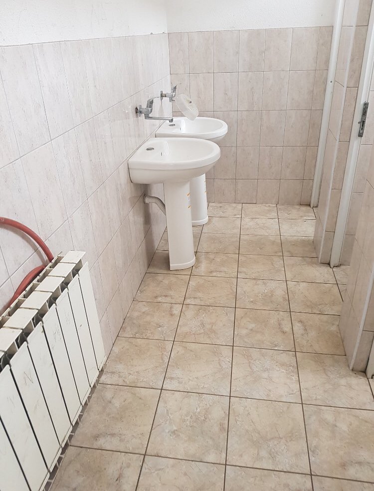 ShefkijeA's tweet photo. 💦 +🧼= ❌🦠 🧫 
Në shkolla #skasapun
#немасапун во школи
There is #nosoap at schools 
#YJNetwork #YjnTweet
Shkolla Fillore “Zini Hani”, Veleshtë - Strugë https://t.co/awbaCiRHV5