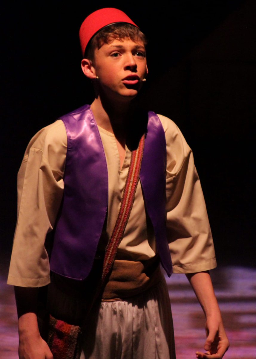 hlosjuniors's tweet photo. 🤩It's a 'two shows, two goes' kind of day!🤩 @squarechapel
If you don't have tickets yet then you are missing out! 😊

🧞‍♂️ You can buy tickets here: 🧞‍♂️

https://t.co/BT8ZZmJn8k

Thank you to Ashley Wade for the brilliant photos! 📸 https://t.co/ATG1xg2mf9
