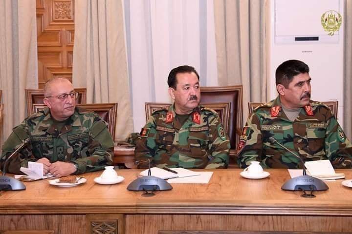LomaraiHaqiqat's tweet photo. رئیس جمهور غنی خطاب به فرماندهان قول اردو!
شما حمایت من، ملت من وجامعه جهانی را با خود دارید!
#IEA #Taliban #الفتح #AlFathFailed
@Zabehulah_M33
#Afghan #AFG #StrongANDSF #AfghanPeaceProcess
#Afghan Soldiers#افغان سرتیري
#Afghan Soldiers#سربازان افغان
#Taliban https://t.co/2mxsCWS2sU