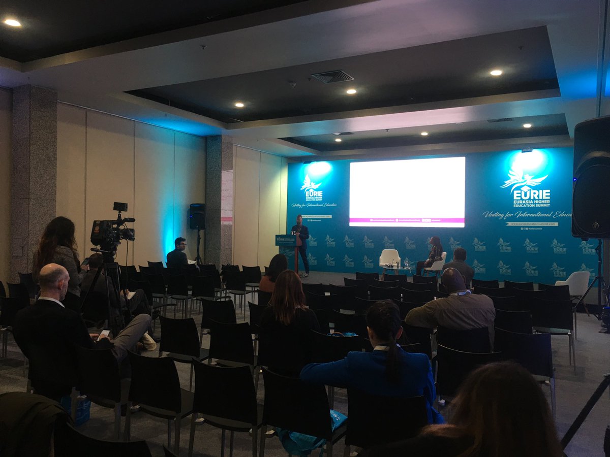 BenguBostanci's tweet photo. Assesing Internationalization
@FlorentinPopescu @HANnl #Netherlands presenting on
“Mapping, Measuring and Assessing Internationalization in Higher Education” #EURIE2020 @EURIESUMMIT
#intedu #highedu https://t.co/0gm5Rn3ow0