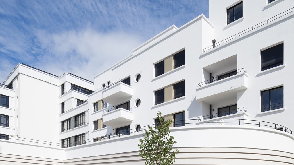AxonePromotion's tweet photo. Déjà plus d'un an que nous avons livré le Foxtrot. Marquée par son architecture Art Déco, cette résidence atypique se compose de 44 logements passifs. 
#jeudiphoto #architecture #immobilier
🖌️@QF_Architecture
📸 @HugoHebrard https://t.co/kBSBQ271TQ