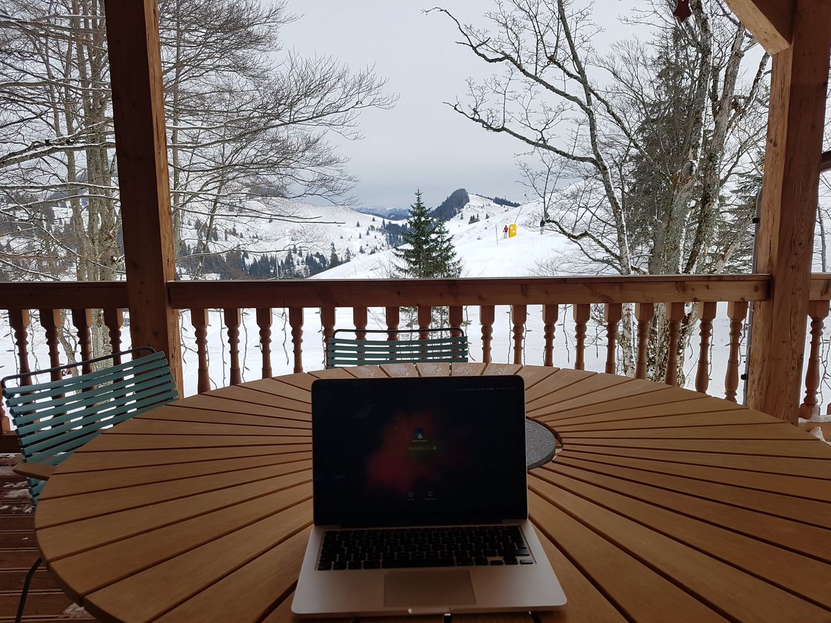 sujaniaas's tweet photo. Some days it's easier than others to work on the PhD thesis #lastyearphd https://t.co/uoG4KKUSwp