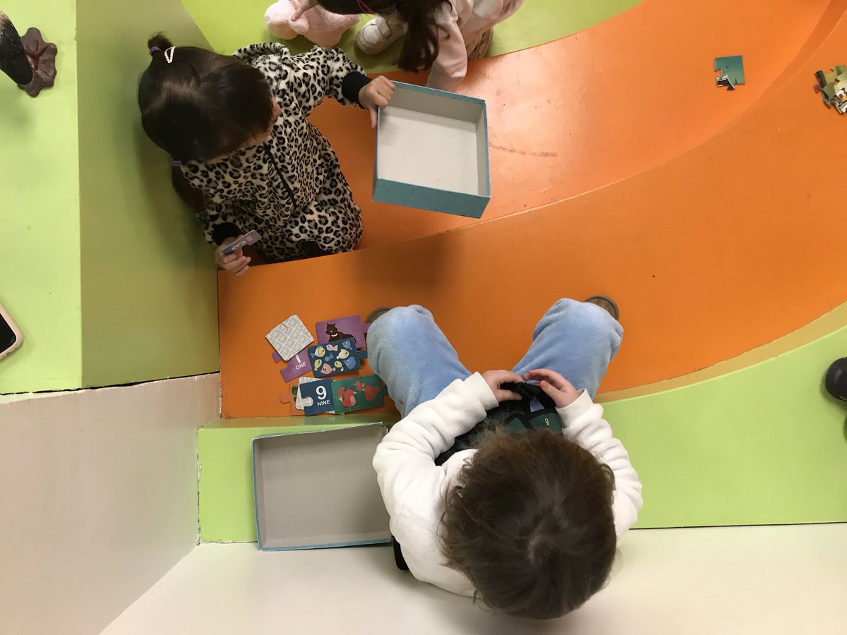 IgnasiHeras1's tweet photo. Avui tocava anar a l’escola tal i com ens hem llevat aquest matí, en pijama. Quanta varietat! I què còmode!😁Demà acaba aquesta gran setmana i ho celebrarem amb una súper festa conjunta amb els cursos més grans de la PIN i Primària. Quines ganes! #jecasp https://t.co/NvIJ3Y1HfK